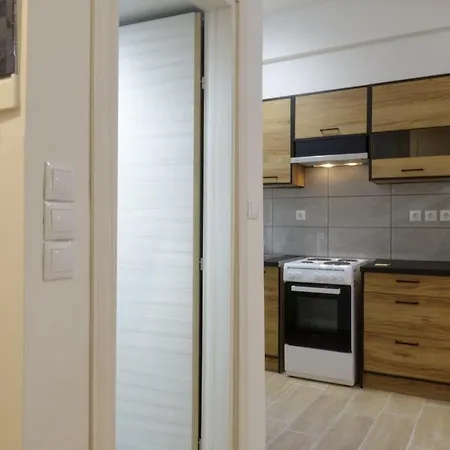Cozy In Neos Kosmos By Zain Apartment