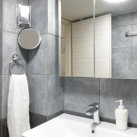 Apartment Cozy In Neos Kosmos By Zain Athens